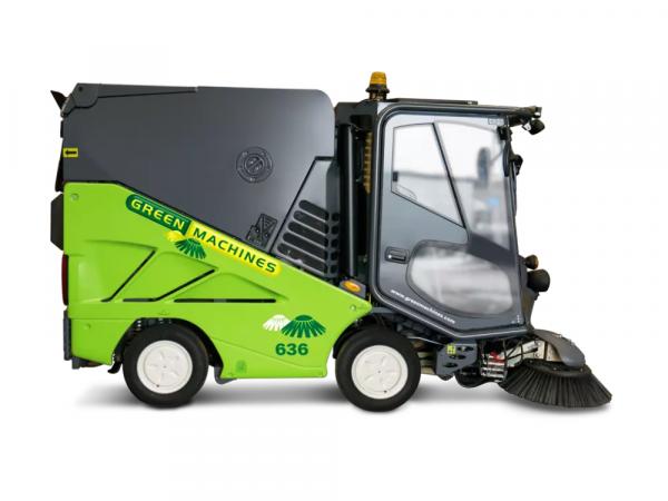 Diesel powered municipal sweeper GM636HS - STAMH LTD